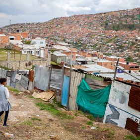 1 billion people live in slums